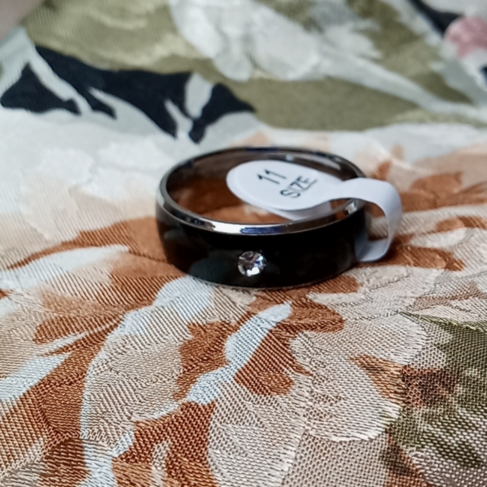 Costume NFC Ring Black Silver Tone Sz 11 New